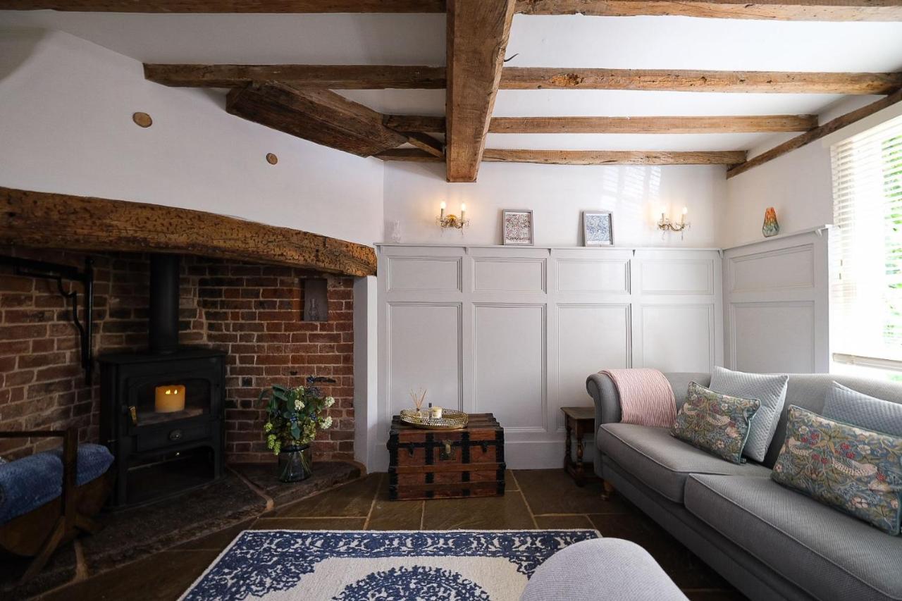 Joe'S Cottage Бриджнорс Экстерьер фото